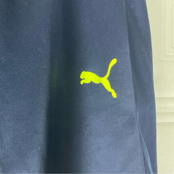 Arsenal Shorts - Navy with Neon yellow - Picture 3 of 6